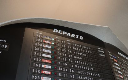 Tableau de vols départs dans un aéroport