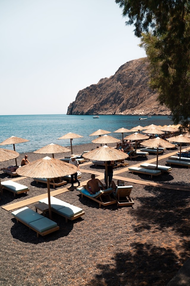 Plage à Santorin